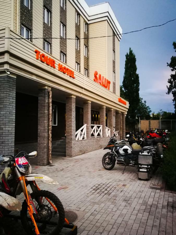 Salut Hotel Bisjkek Buitenkant foto